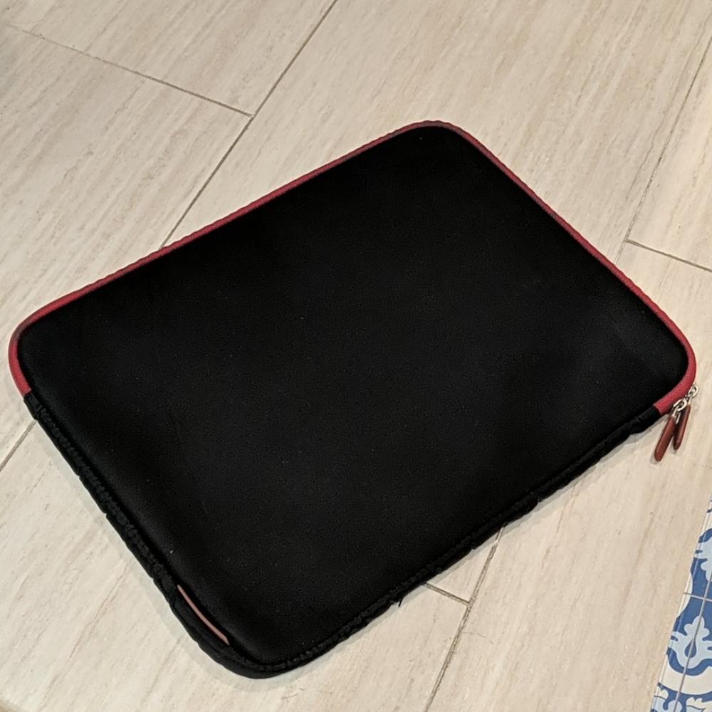 Belkin Laptop Sleeve